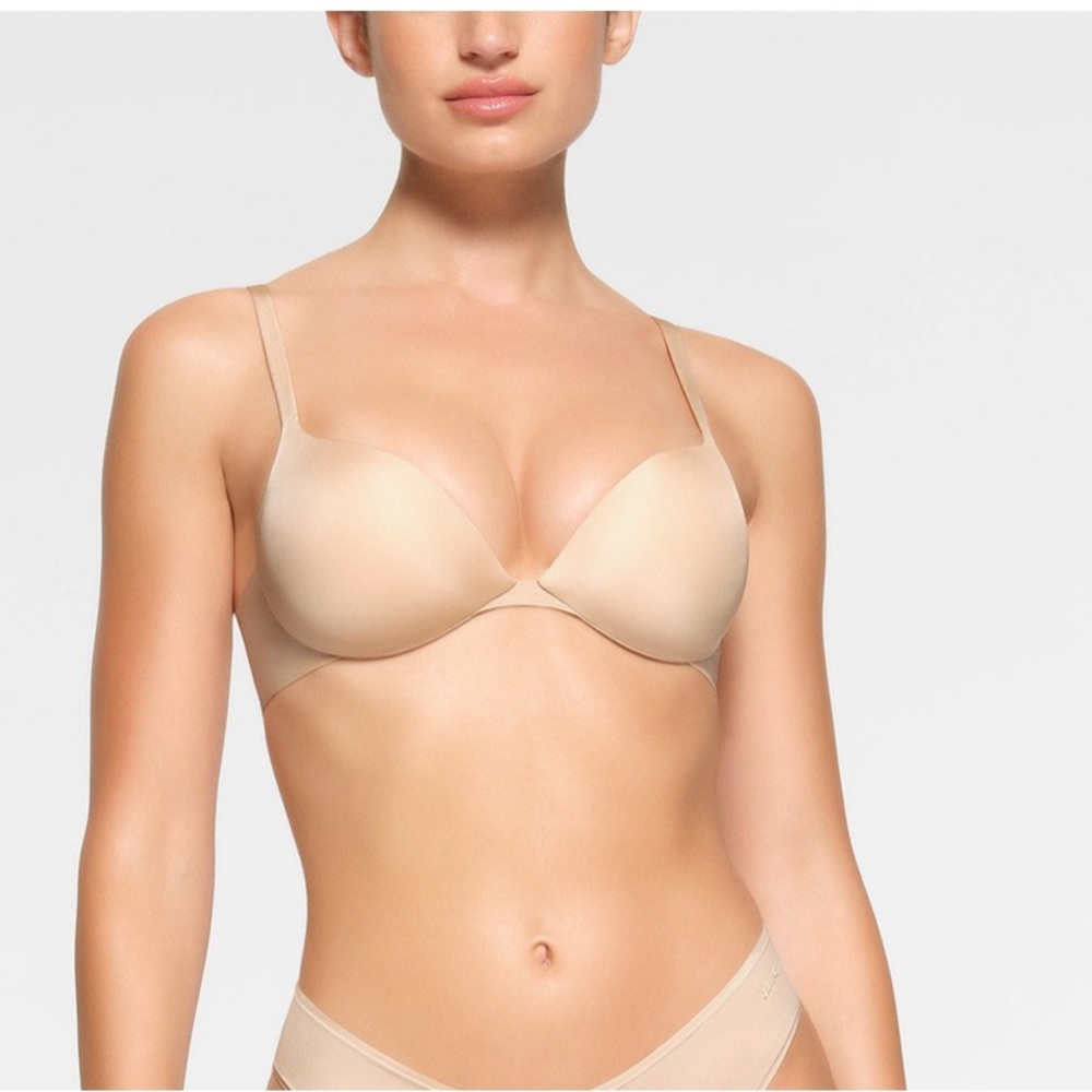 SKIMS Nude Bra